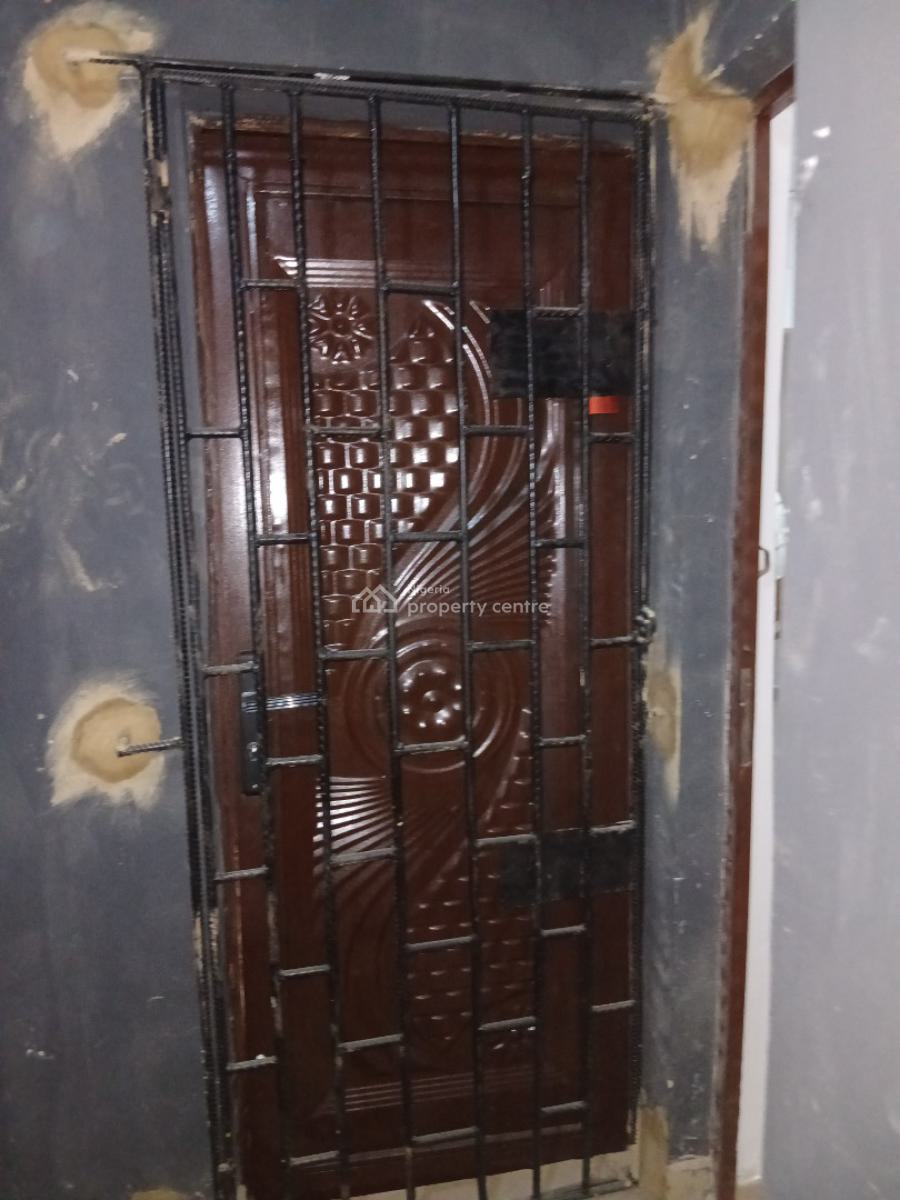 Very Beautiful Serene Self, Yaba, Lagos, Self Contain (single Rooms) for Rent