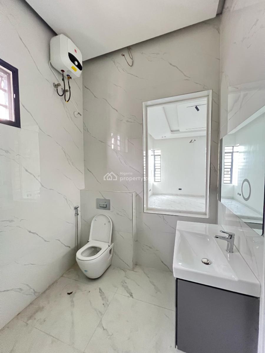 Contemporary 4 Bedroom Penthouse with Elevator, Inverters, and Bq, Lekki Phase 1, Lekki, Lagos, House for Sale