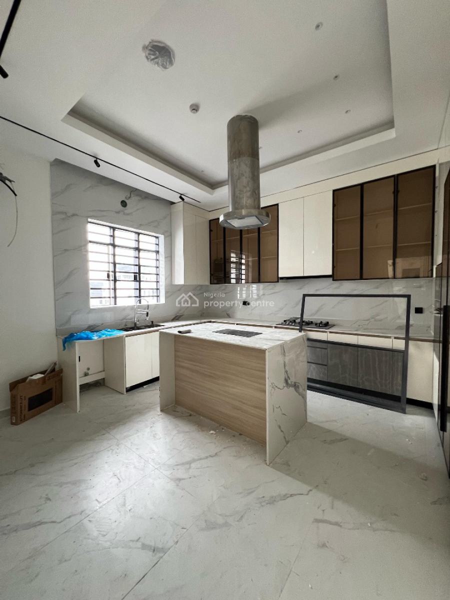 Contemporary 4 Bedroom Penthouse with Elevator, Inverters, and Bq, Lekki Phase 1, Lekki, Lagos, House for Sale