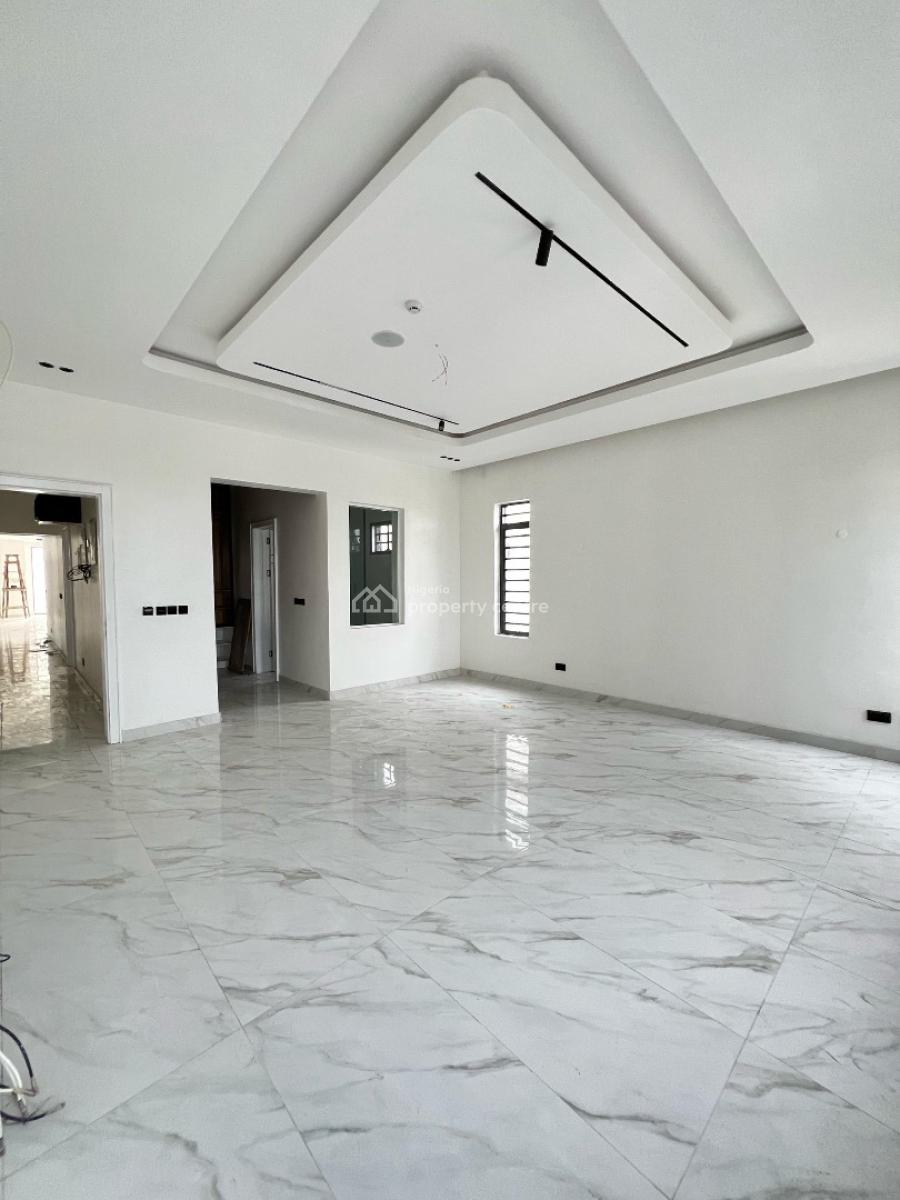 Contemporary 4 Bedroom Penthouse with Elevator, Inverters, and Bq, Lekki Phase 1, Lekki, Lagos, House for Sale