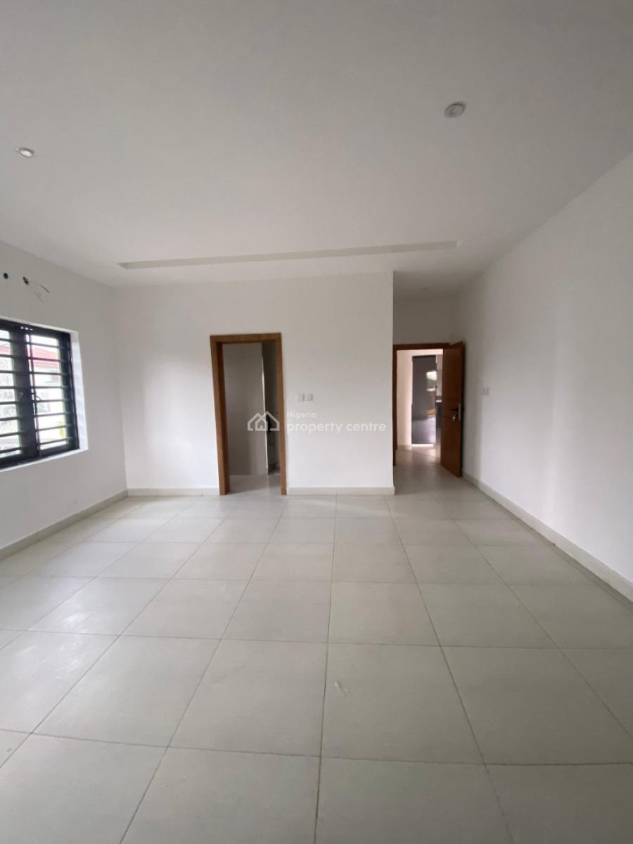 2 Bedroom Apartment with Pool & Elevator, Lekki Phase 1, Lekki, Lagos, Flat / Apartment for Sale