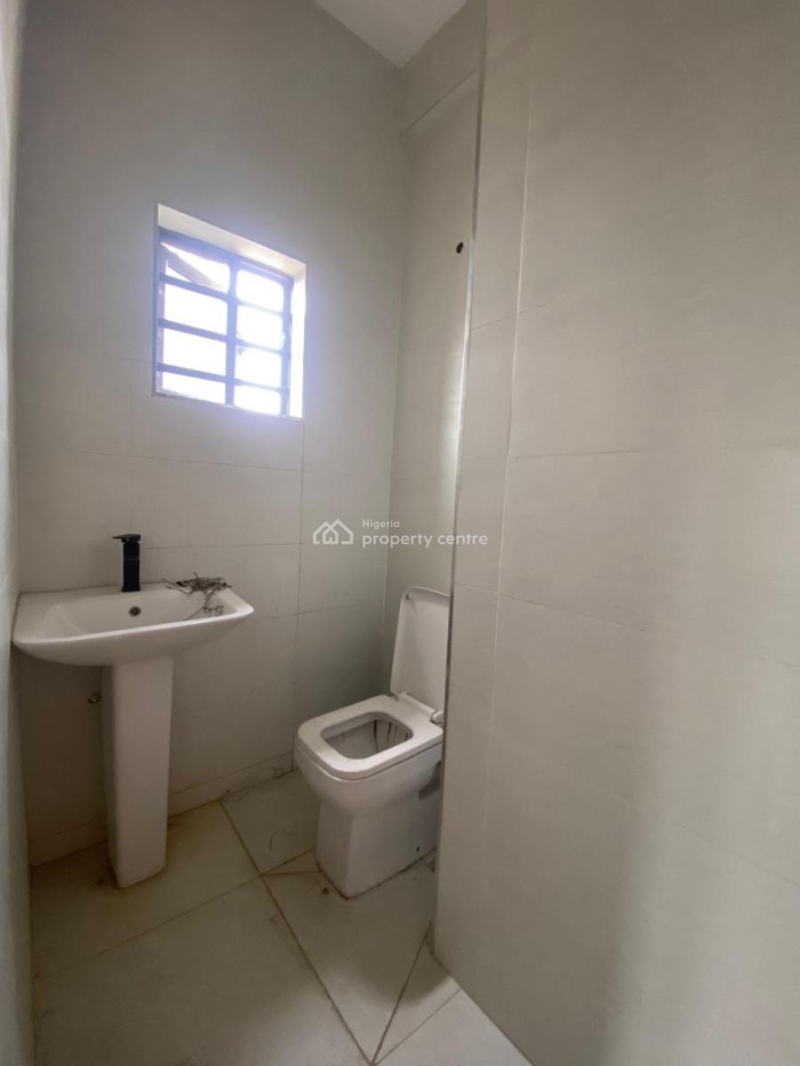 2 Bedroom Apartment with Pool & Elevator, Lekki Phase 1, Lekki, Lagos, Flat / Apartment for Sale