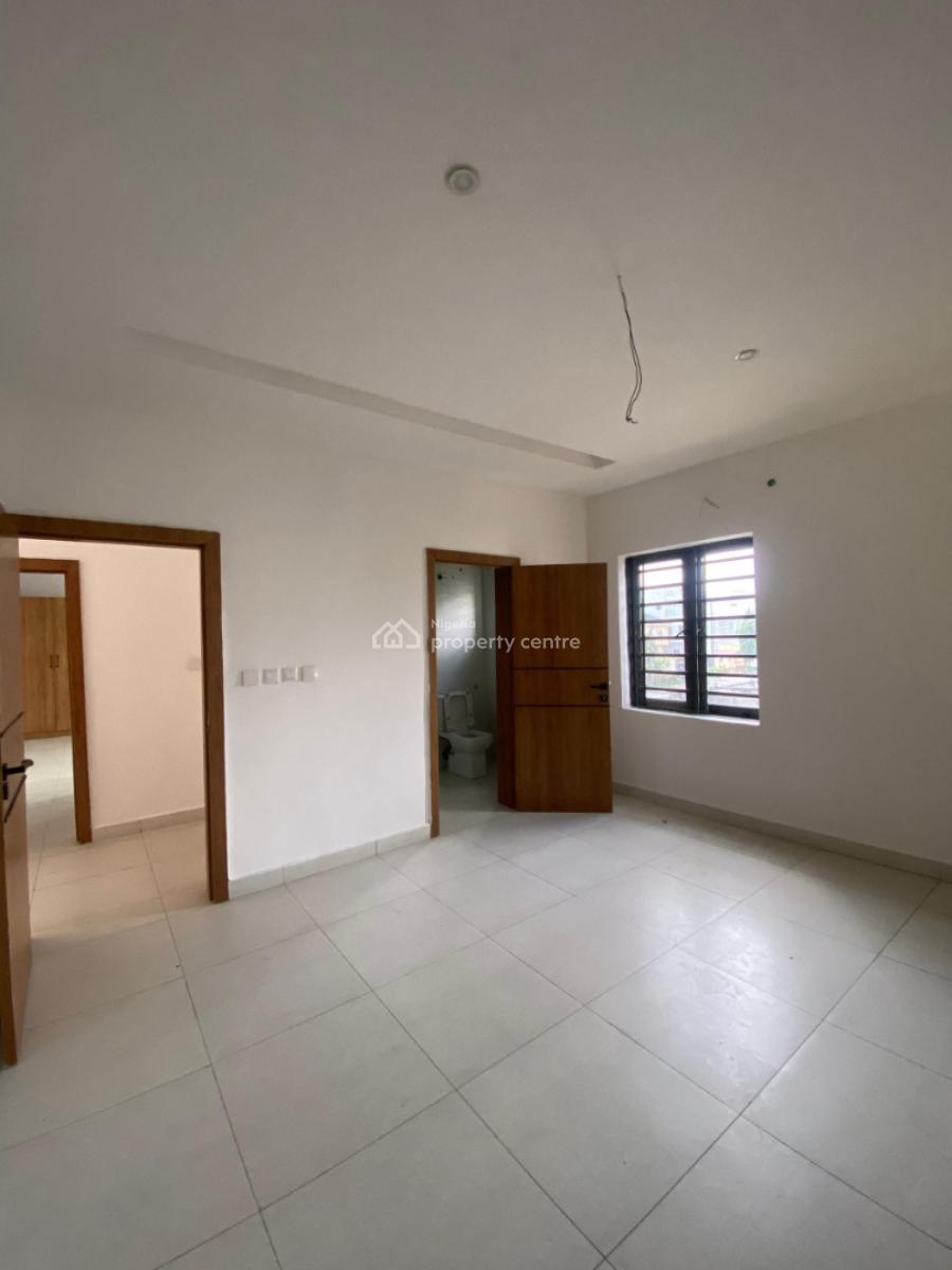 2 Bedroom Apartment with Pool & Elevator, Lekki Phase 1, Lekki, Lagos, Flat / Apartment for Sale