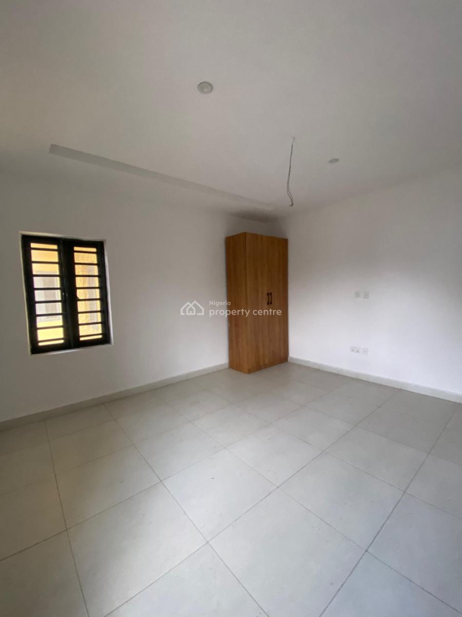 2 Bedroom Apartment with Pool & Elevator, Lekki Phase 1, Lekki, Lagos, Flat / Apartment for Sale