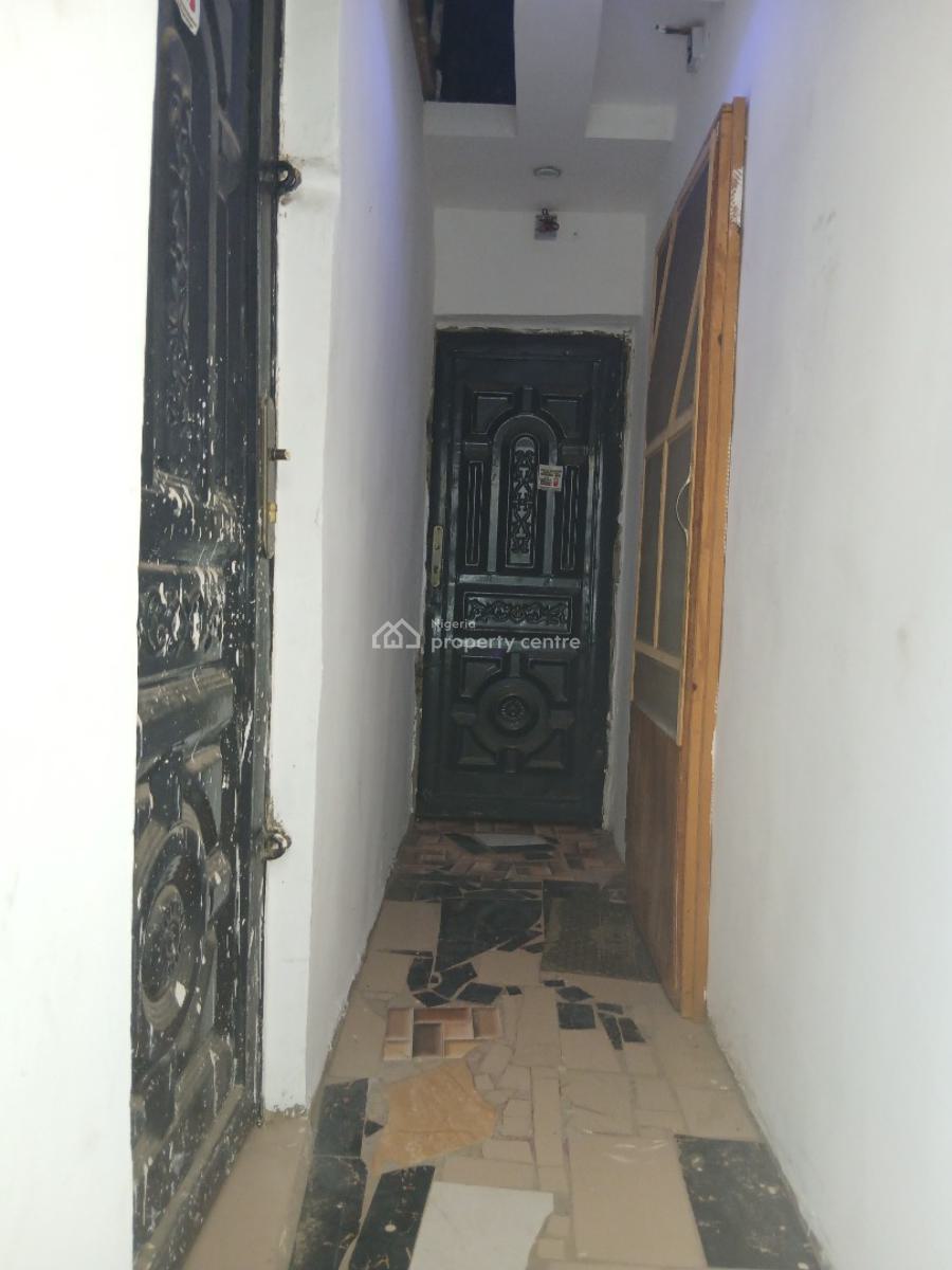 Clean Portable Size, Yaba, Lagos, Self Contain (single Rooms) for Rent