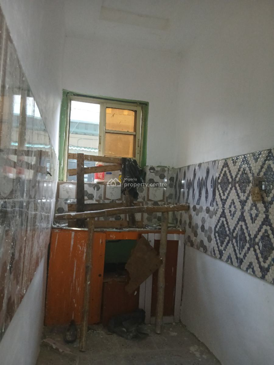 Clean Portable Size, Yaba, Lagos, Self Contain (single Rooms) for Rent