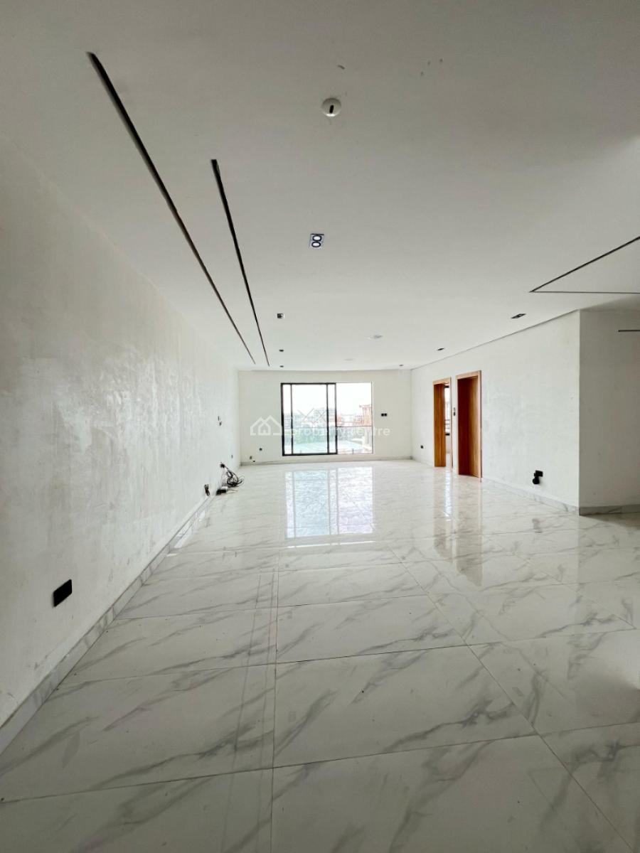 Spacious 2 Bedroom Apartment with  Bq, Swimming Pool, Gym & Elevator, Lekki Phase 1, Lekki, Lagos, Flat / Apartment for Sale