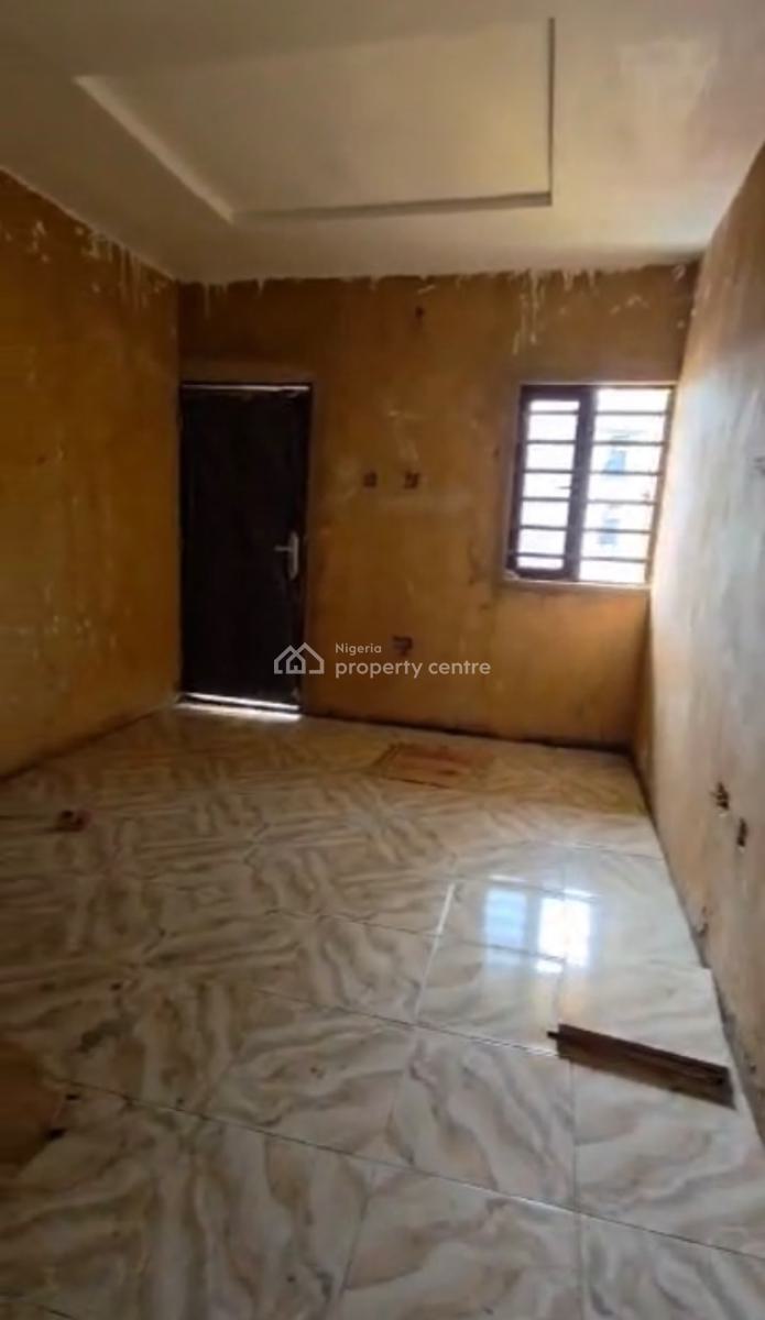 Standard Newly Built  Minflat Upstairs  with Car Park, Off Morroco, Shomolu, Lagos, Mini Flat (room and Parlour) for Rent