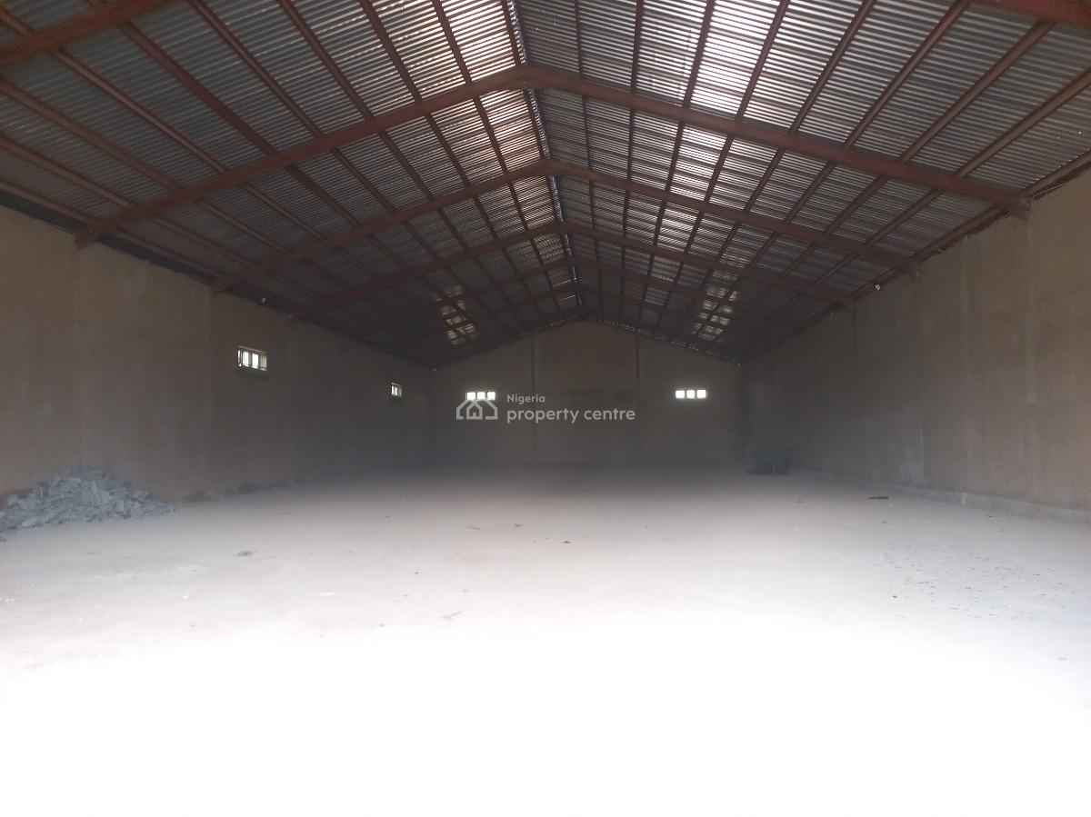 1000 Sqms Warehouse with Good Headroom and Large Compound, Expressway, Kubwa, Abuja, Warehouse for Rent