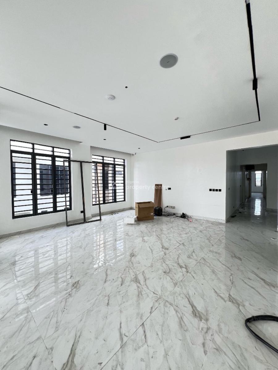 The Contemporary 4bedroom Penthouse, Lekki Phase 1, Lekki, Lagos, Flat / Apartment for Sale