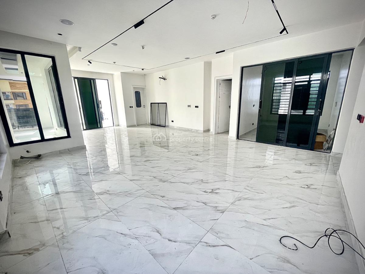 Brand New 4bedrooms +1bq Pent House Unit Located at Lekki Phase 1, Lekki Phase 1, Lekki, Lagos, Flat / Apartment for Sale