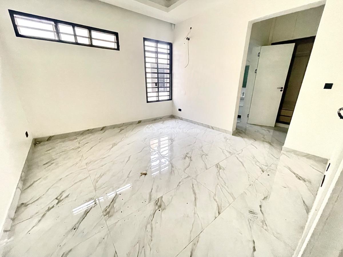 Brand New 4bedrooms +1bq Pent House Unit Located at Lekki Phase 1, Lekki Phase 1, Lekki, Lagos, Flat / Apartment for Sale
