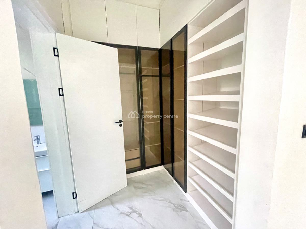 Brand New 4bedrooms +1bq Pent House Unit Located at Lekki Phase 1, Lekki Phase 1, Lekki, Lagos, Flat / Apartment for Sale