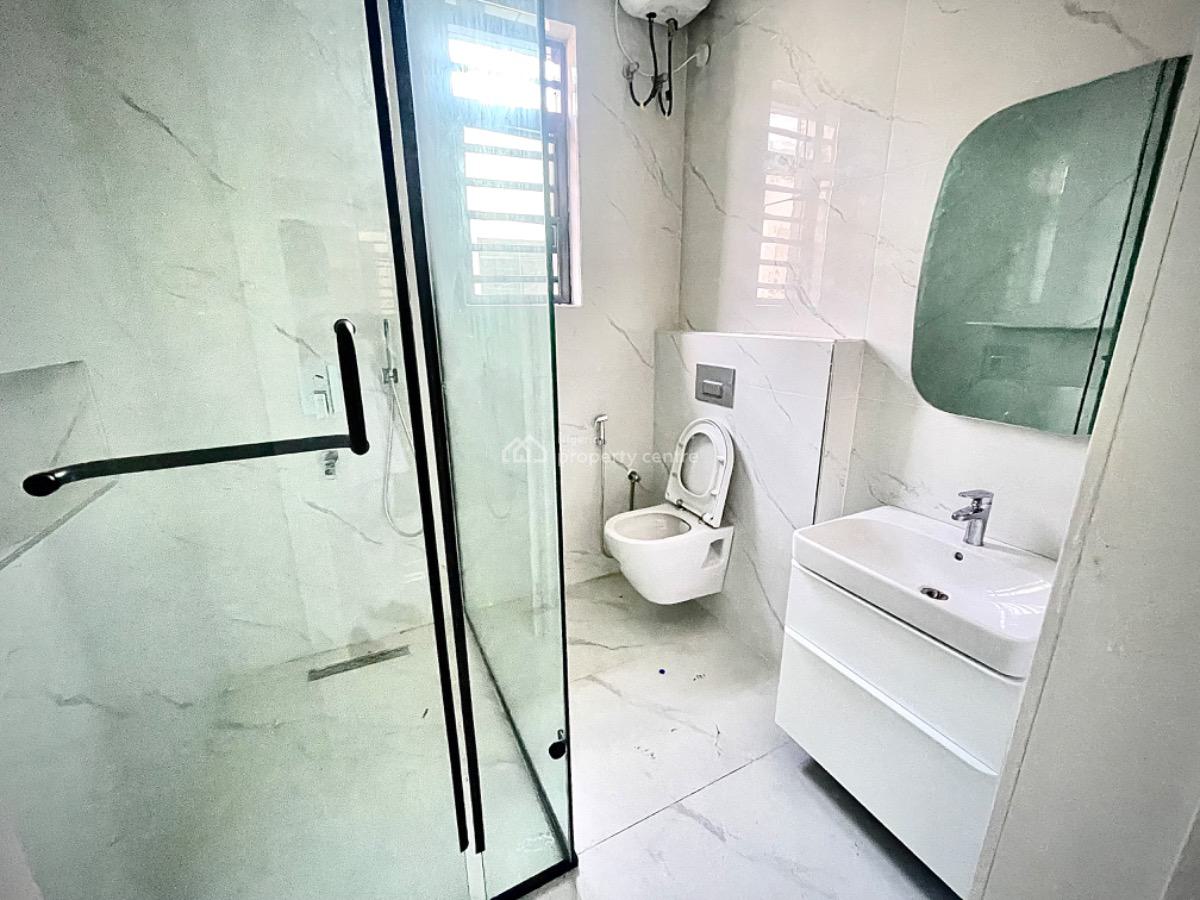Brand New 4bedrooms +1bq Pent House Unit Located at Lekki Phase 1, Lekki Phase 1, Lekki, Lagos, Flat / Apartment for Sale