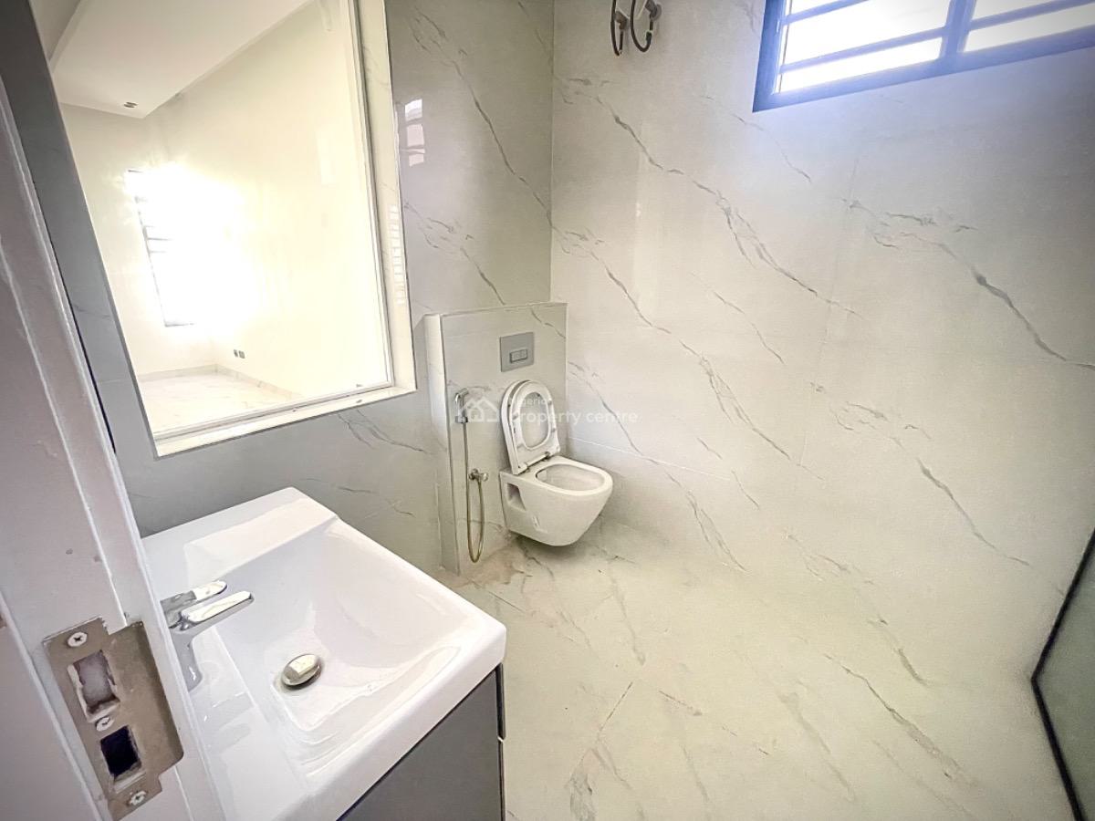 Brand New 4bedrooms +1bq Pent House Unit Located at Lekki Phase 1, Lekki Phase 1, Lekki, Lagos, Flat / Apartment for Sale