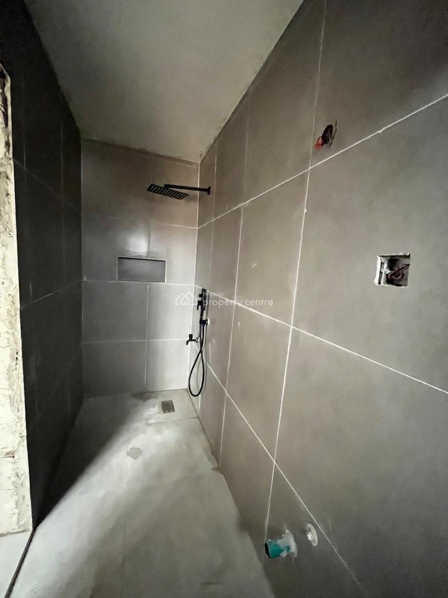 Luxury Apartment Just 10mins From The Airport, Adeniyi Jones, Ikeja, Lagos, Block of Flats for Sale