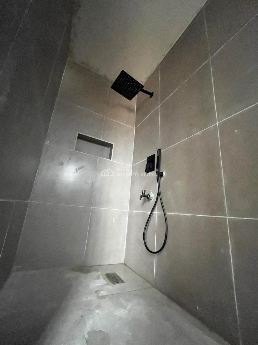 Luxury Apartment Just 10mins From The Airport, Adeniyi Jones, Ikeja, Lagos, Block of Flats for Sale