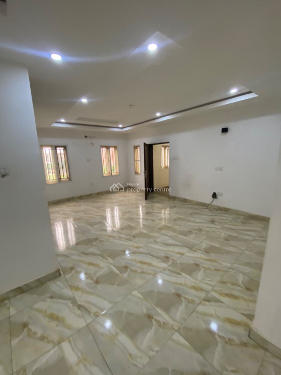 Clean 3 Bedroom Flat , 1st Floor, Pay & Packin, By Mobil, Mabushi, Abuja, Flat / Apartment for Rent