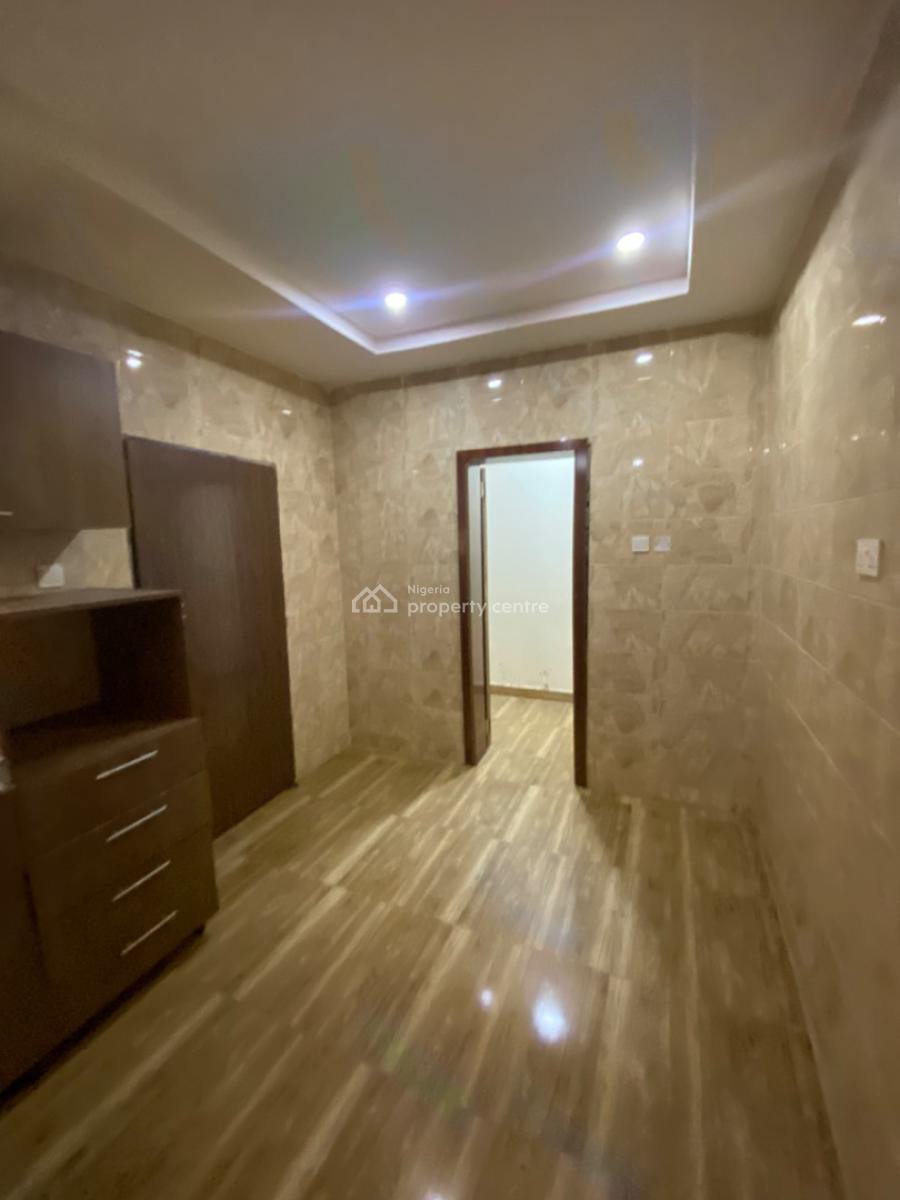 Clean 3 Bedroom Flat , 1st Floor, Pay & Packin, By Mobil, Mabushi, Abuja, Flat / Apartment for Rent