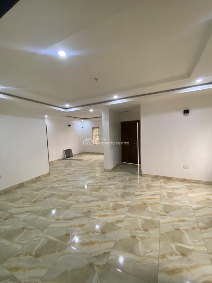 Clean 3 Bedroom Flat , 1st Floor, Pay & Packin, By Mobil, Mabushi, Abuja, Flat / Apartment for Rent
