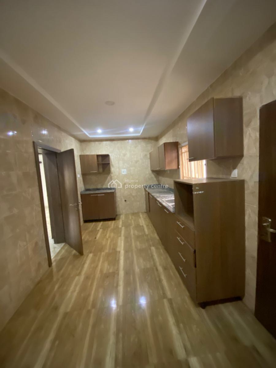 Clean 3 Bedroom Flat , 1st Floor, Pay & Packin, By Mobil, Mabushi, Abuja, Flat / Apartment for Rent