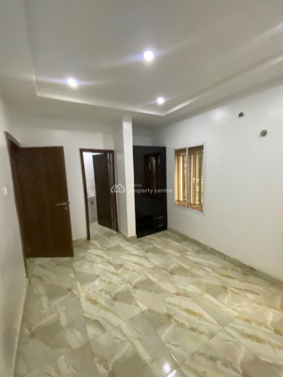 Clean 3 Bedroom Flat , 1st Floor, Pay & Packin, By Mobil, Mabushi, Abuja, Flat / Apartment for Rent