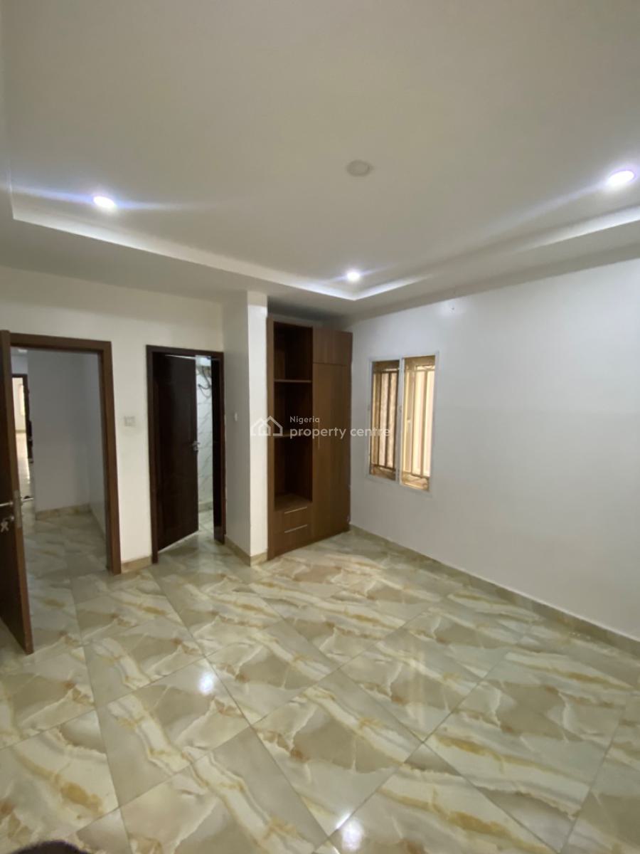 Clean 3 Bedroom Flat , 1st Floor, Pay & Packin, By Mobil, Mabushi, Abuja, Flat / Apartment for Rent
