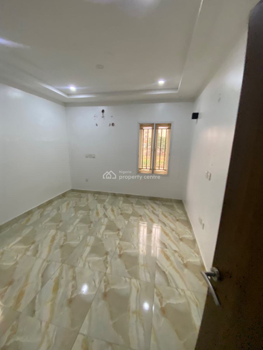 Clean 3 Bedroom Flat , 1st Floor, Pay & Packin, By Mobil, Mabushi, Abuja, Flat / Apartment for Rent