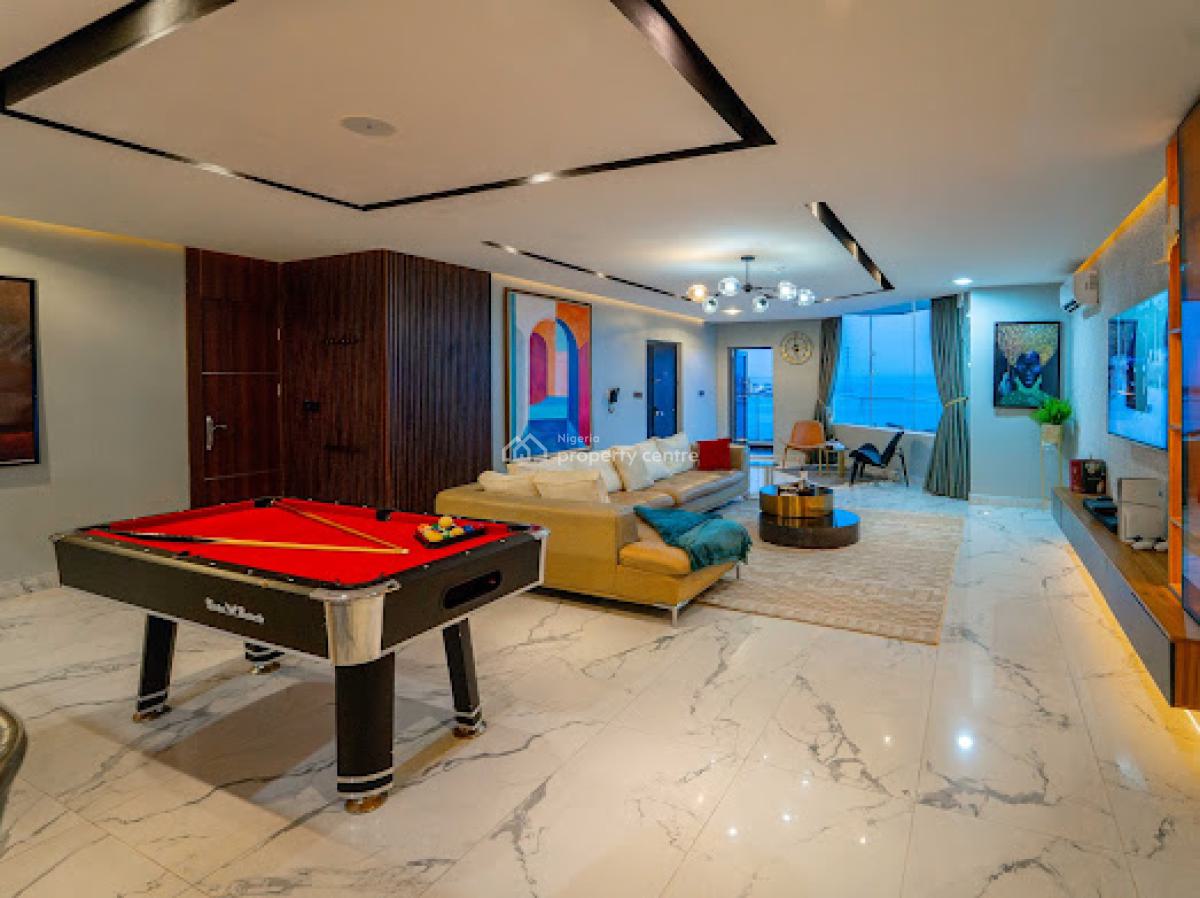 Sleek 3-beds Waterfront Apartment with Jetty, Gym, Ps5 & Snookerboard, Located at Admiralty Way,, Lekki Phase 1, Lekki, Lagos, Flat / Apartment for Sale