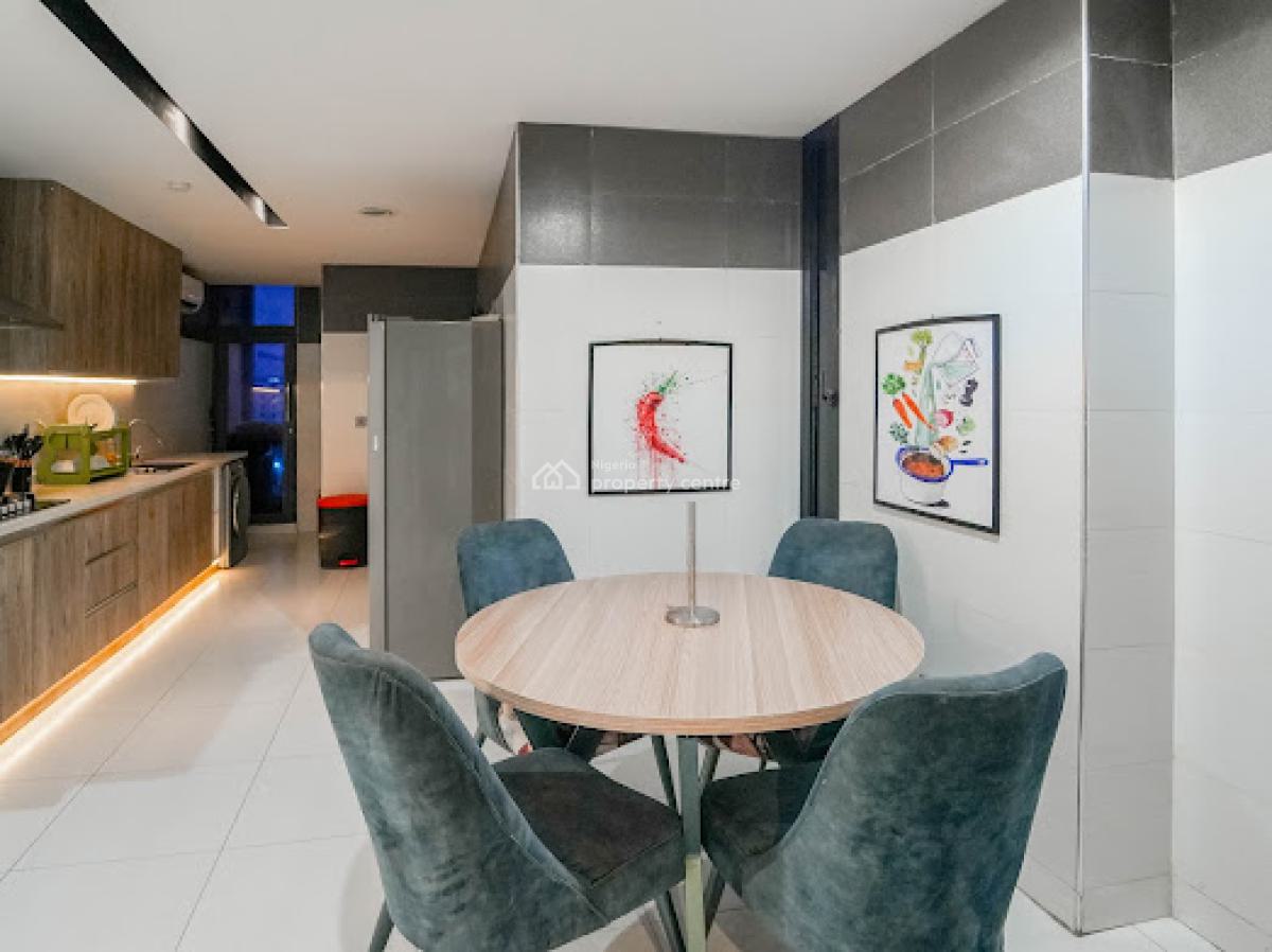 Sleek 3-beds Waterfront Apartment with Jetty, Gym, Ps5 & Snookerboard, Located at Admiralty Way,, Lekki Phase 1, Lekki, Lagos, Flat / Apartment for Sale