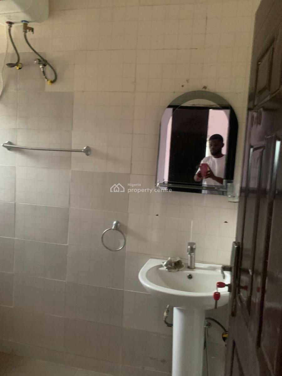 Beautiful and Spacious 2 Bedroom Flat Flat with Excellent Finishing, Chief Jepter Drive, Mpape, Abuja, Flat / Apartment for Rent