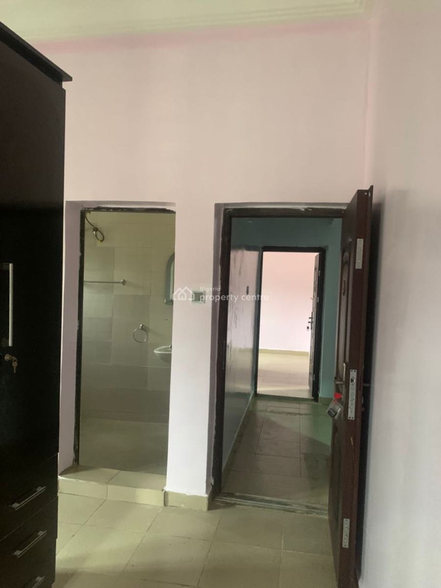 Beautiful and Spacious 2 Bedroom Flat Flat with Excellent Finishing, Chief Jepter Drive, Mpape, Abuja, Flat / Apartment for Rent