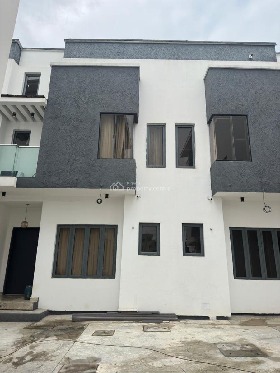 Fully Serviced 4 Bedroom, Lekki Phase 1, Lekki, Lagos, Flat / Apartment for Rent