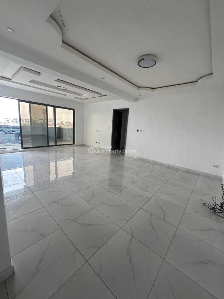Fully Serviced 4 Bedroom, Lekki Phase 1, Lekki, Lagos, Flat / Apartment for Rent