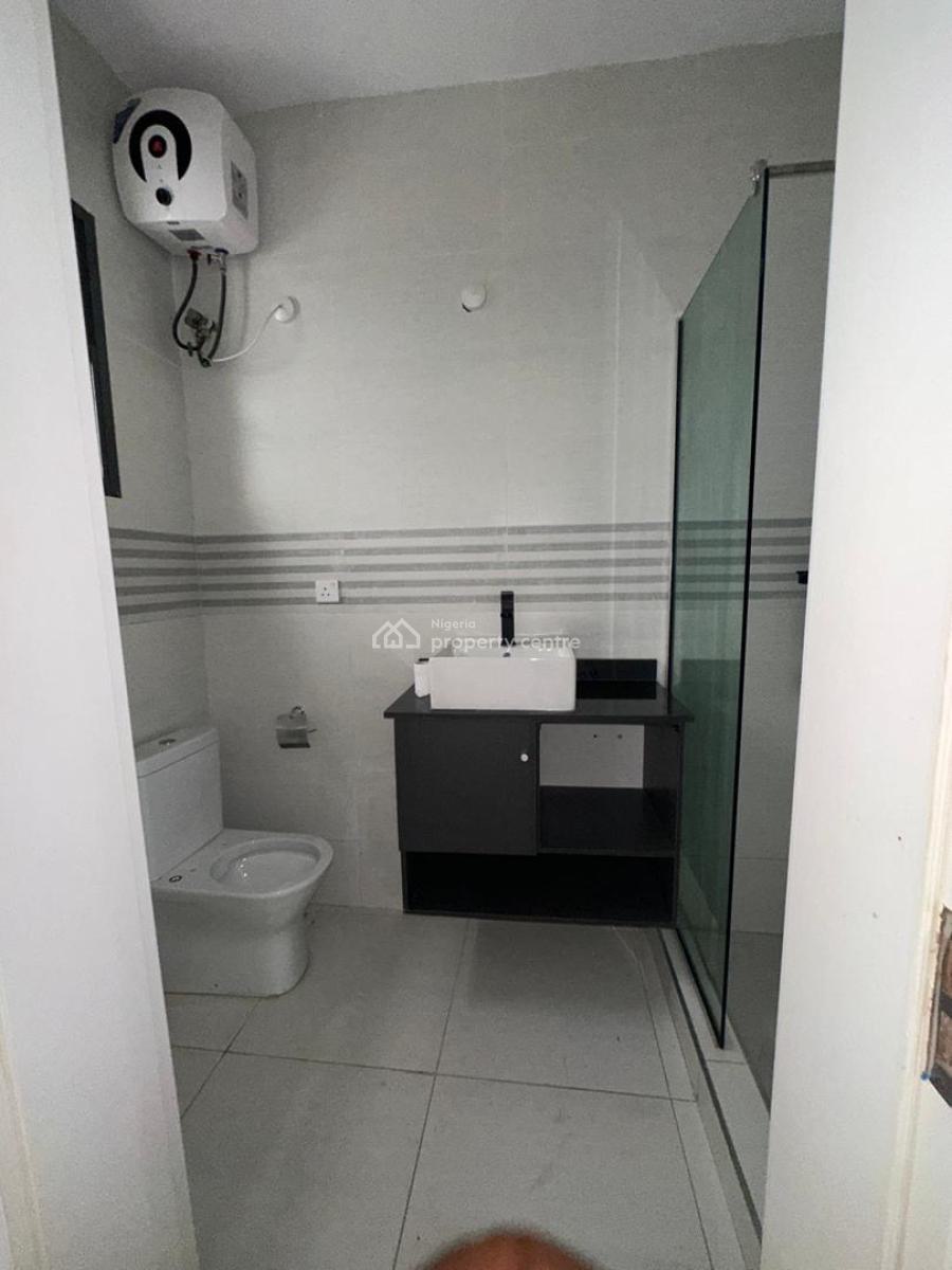 Fully Serviced 4 Bedroom, Lekki Phase 1, Lekki, Lagos, Flat / Apartment for Rent