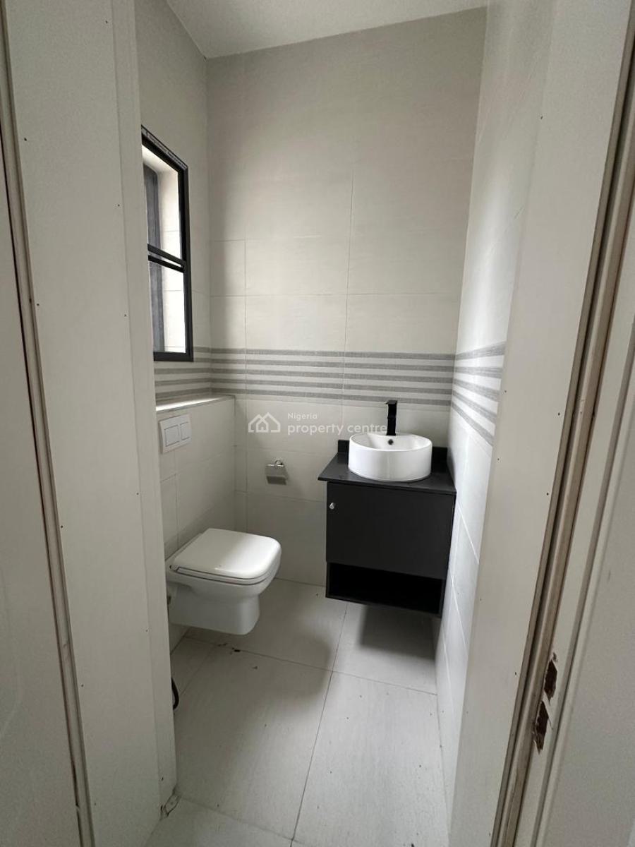 Fully Serviced 4 Bedroom, Lekki Phase 1, Lekki, Lagos, Flat / Apartment for Rent