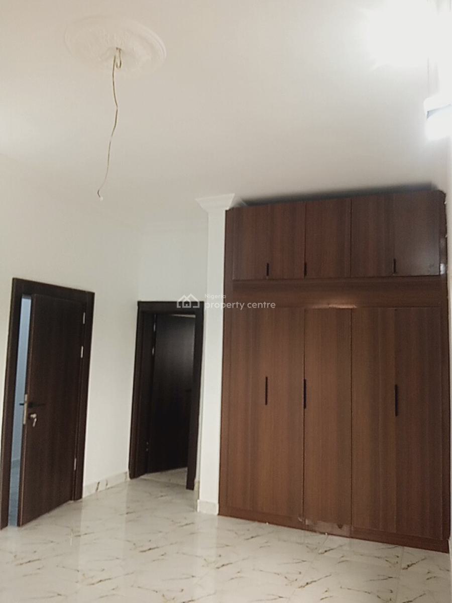 Excellent Spacious 3 Bedroom Apartment, Area 11, Garki, Abuja, Flat / Apartment for Rent