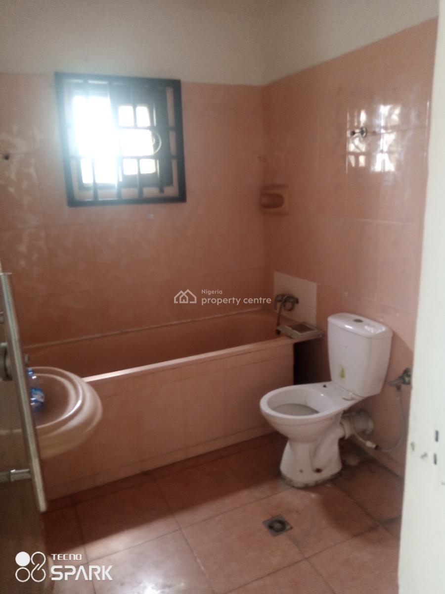 Open Plan Shop/office Space Directly Facing The Road, Off Admiralty, Lekki Phase 1, Lekki, Lagos, Office Space for Rent