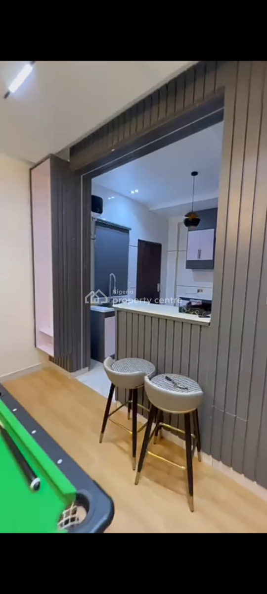 Luxury and Spacious 2 Bedroom Apartment with Pool and Elevators, Lekki Phase 1, Lekki, Lagos, Flat / Apartment for Rent