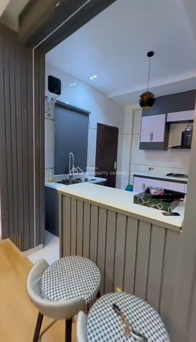 Luxury and Spacious 2 Bedroom Apartment with Pool and Elevators, Lekki Phase 1, Lekki, Lagos, Flat / Apartment for Rent