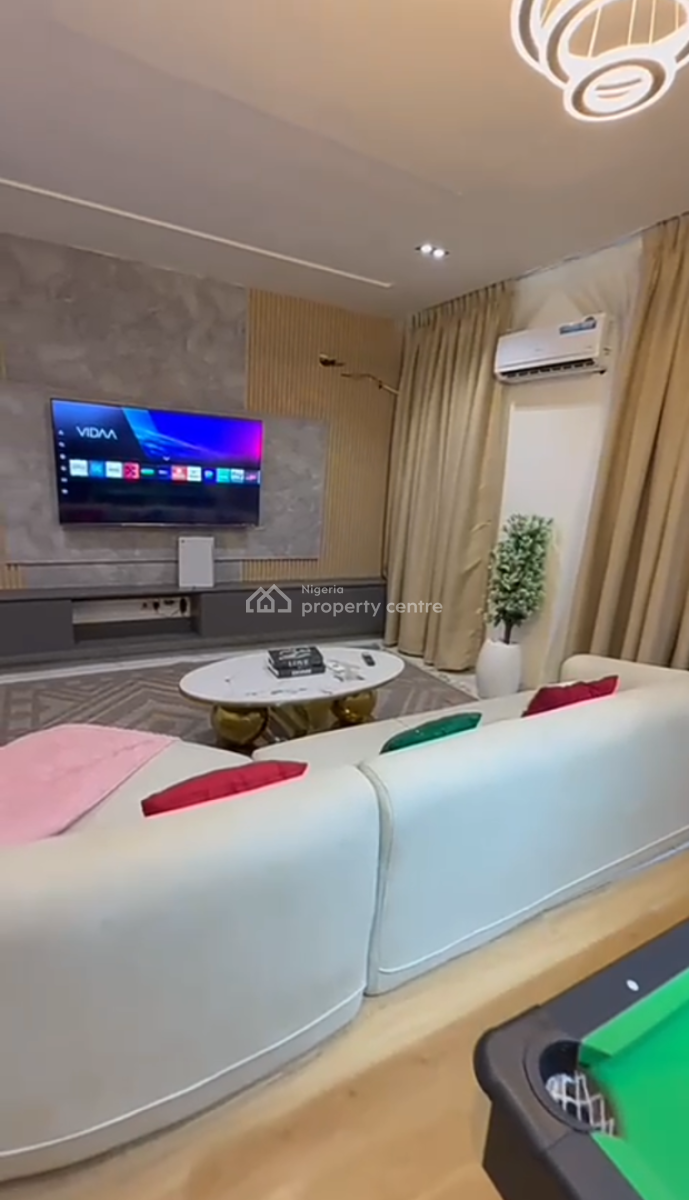 Luxury and Spacious 2 Bedroom Apartment with Pool and Elevators, Lekki Phase 1, Lekki, Lagos, Flat / Apartment for Rent