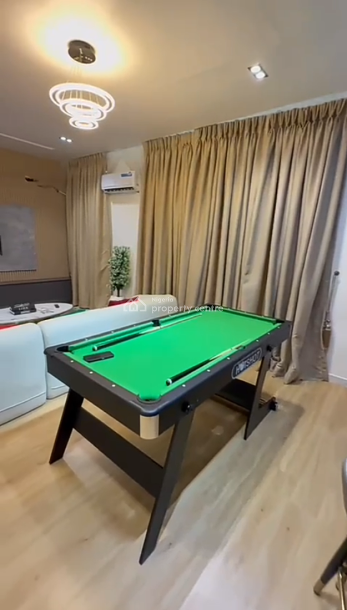 Luxury and Spacious 2 Bedroom Apartment with Pool and Elevators, Lekki Phase 1, Lekki, Lagos, Flat / Apartment for Rent