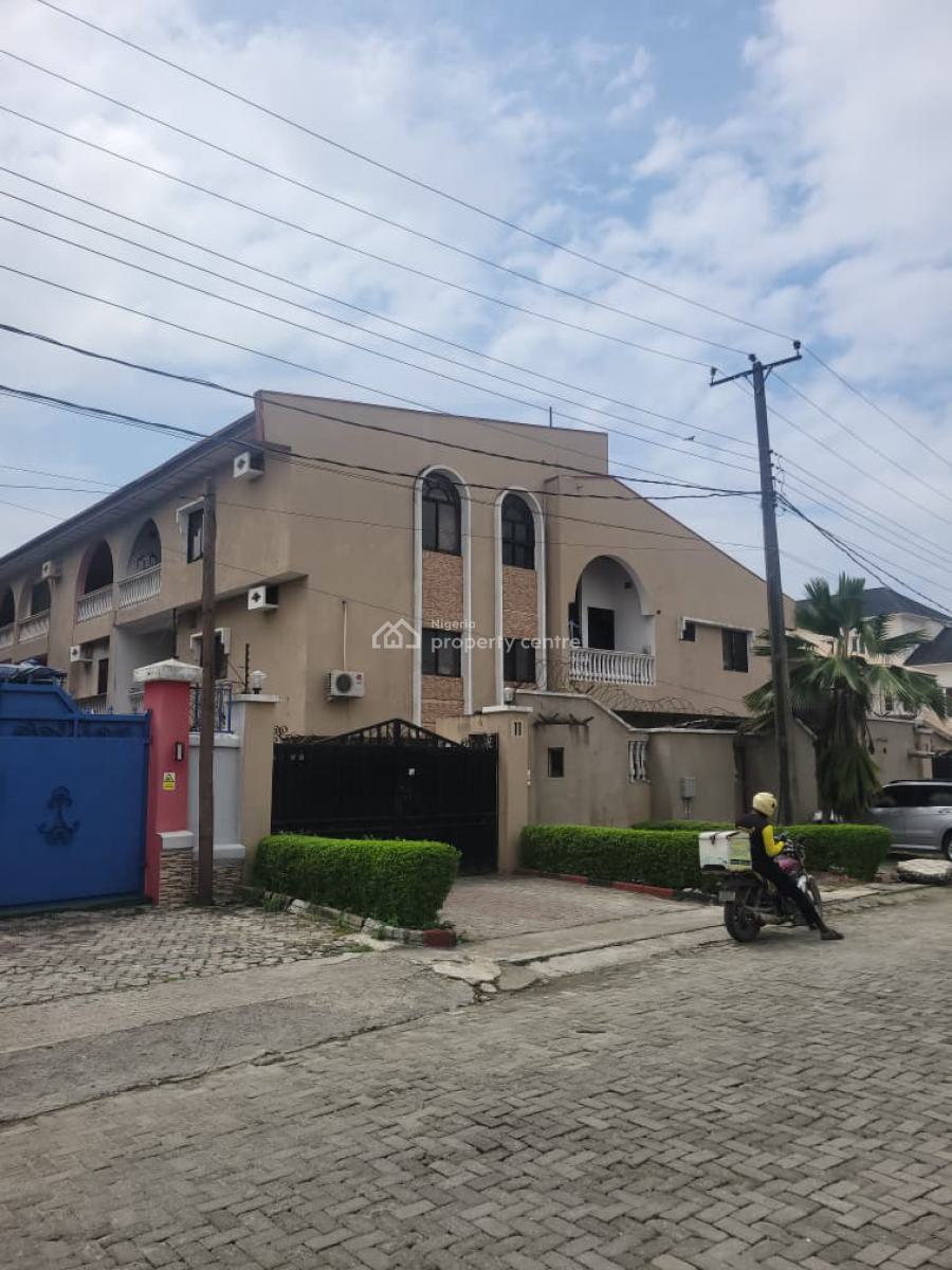 Spacious 3 Bedroom Terrace Duplex (commercial/office Space, Lekki Phase 1, Lekki, Lagos, Office Space for Rent