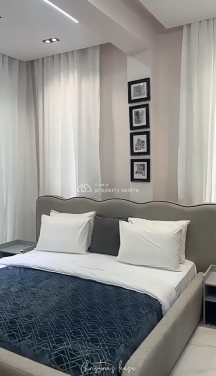 Luxury and Spacious 2 Bedroom Apartment with Pool and Elevators, Lekki Phase 1, Lekki, Lagos, Flat / Apartment for Rent
