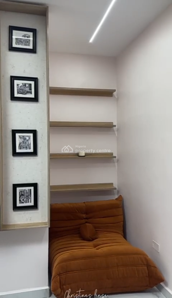 Luxury and Spacious 2 Bedroom Apartment with Pool and Elevators, Lekki Phase 1, Lekki, Lagos, Flat / Apartment for Rent