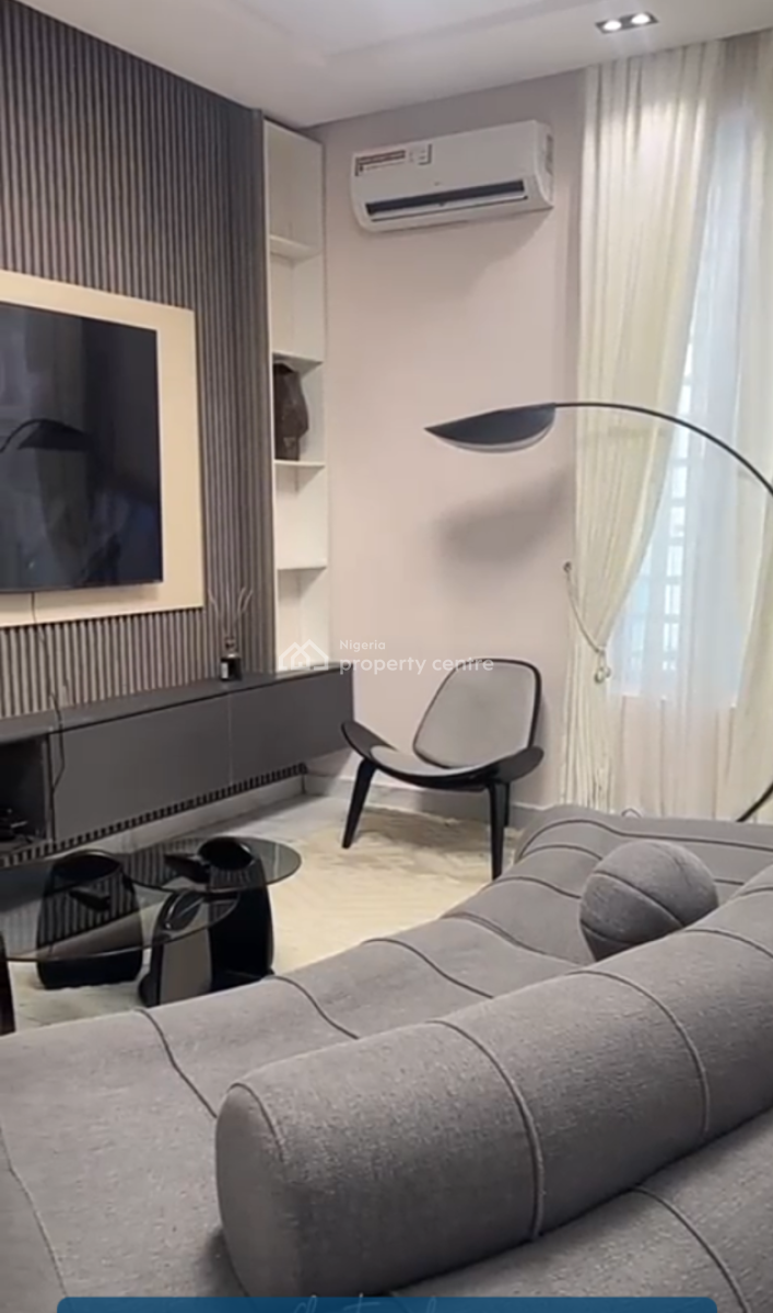 Luxury and Spacious 2 Bedroom Apartment with Pool and Elevators, Lekki Phase 1, Lekki, Lagos, Flat / Apartment for Rent