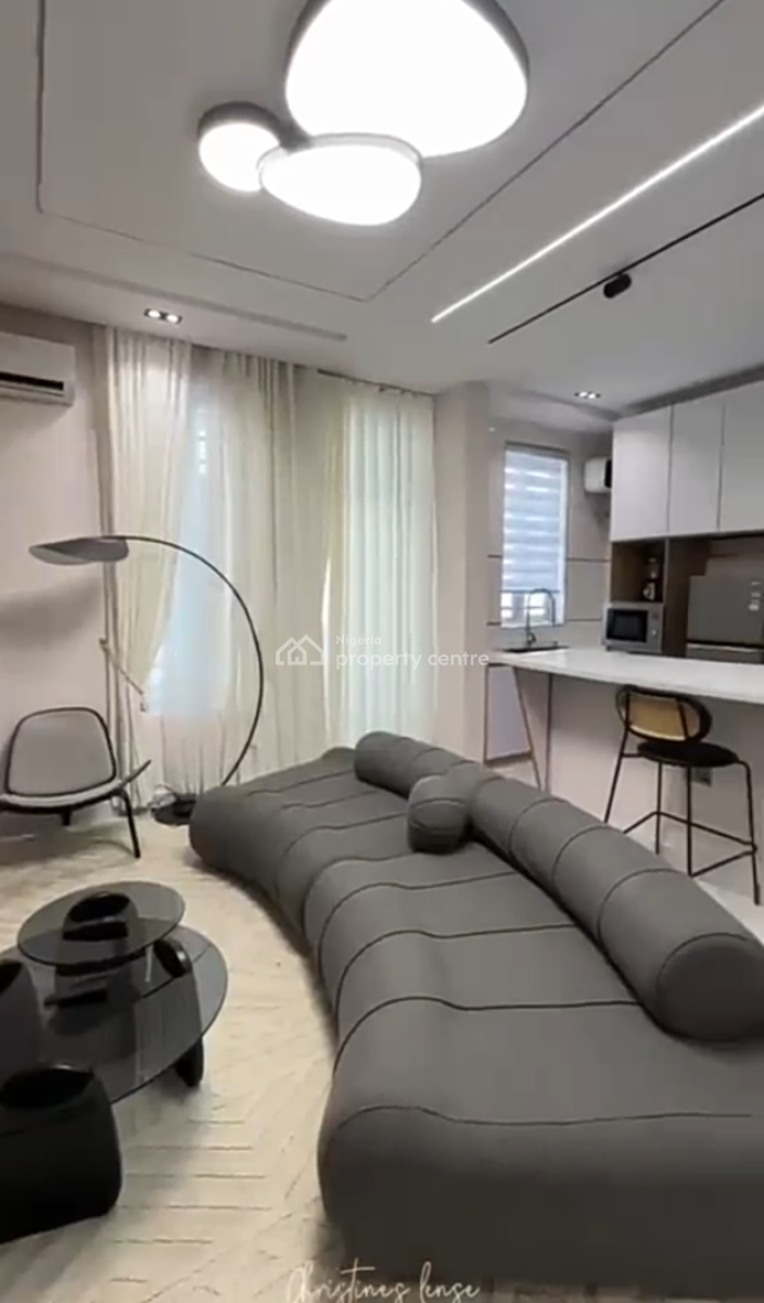 Luxury and Spacious 2 Bedroom Apartment with Pool and Elevators, Lekki Phase 1, Lekki, Lagos, Flat / Apartment for Rent