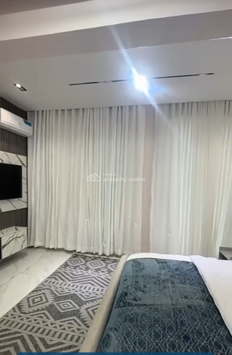 Luxury and Spacious 2 Bedroom Apartment with Pool and Elevators, Lekki Phase 1, Lekki, Lagos, Flat / Apartment for Rent