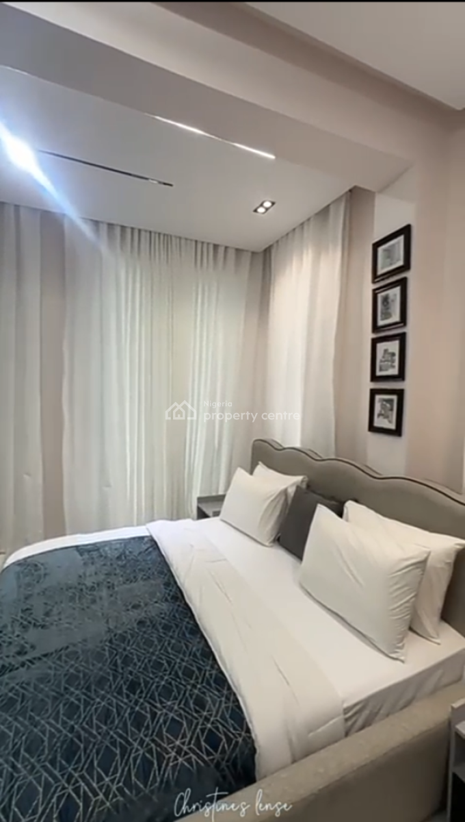 Luxury and Spacious 2 Bedroom Apartment with Pool and Elevators, Lekki Phase 1, Lekki, Lagos, Flat / Apartment for Rent