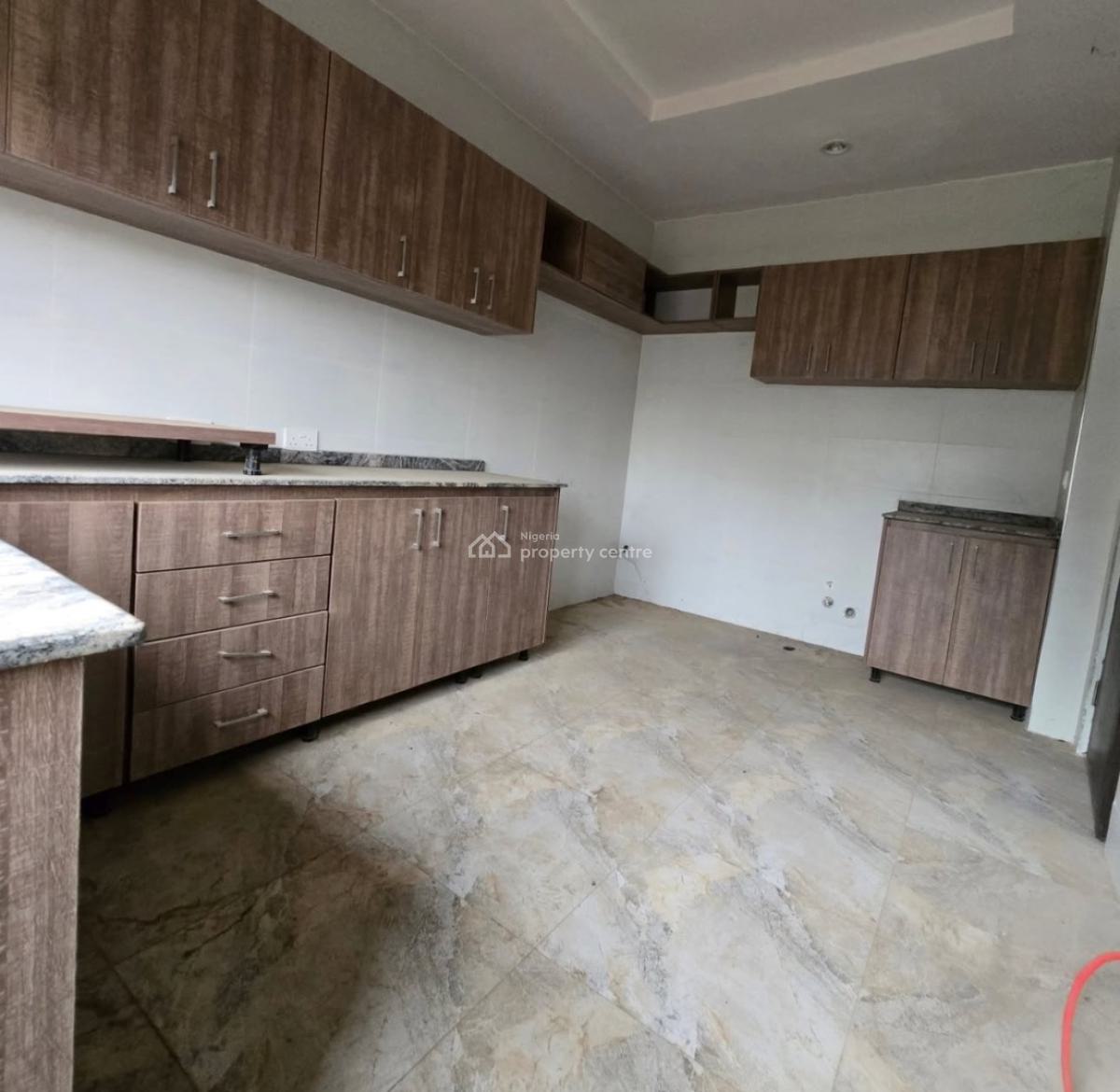 4 Bedroom Terrace Duplex with Bq, Guzape District, Abuja, Terraced Duplex for Sale